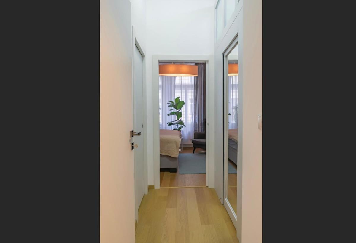 Atmosphere - Modern Flat With Balcony *