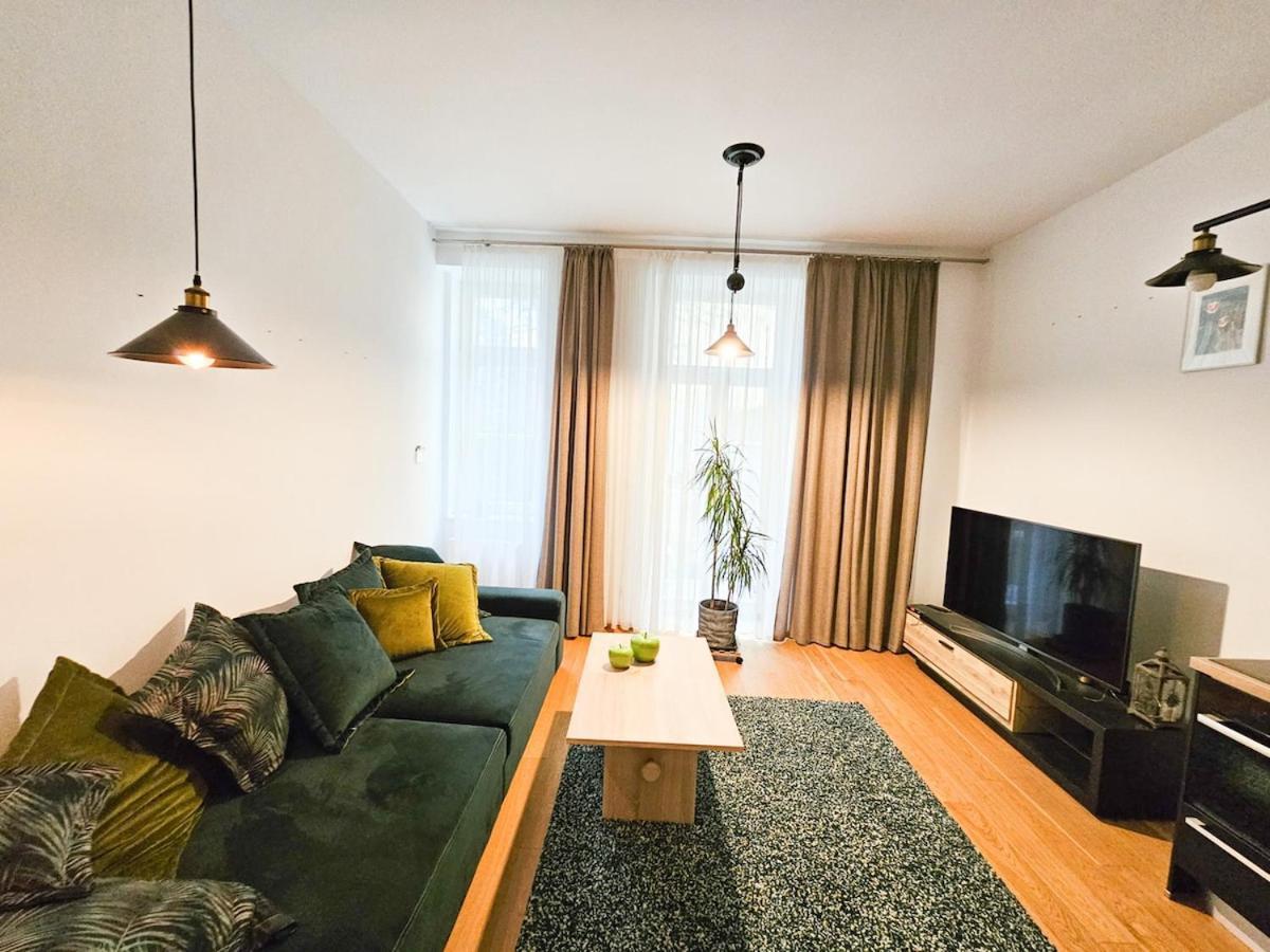 Atmosphere - Modern Flat With Balcony Appartamento *